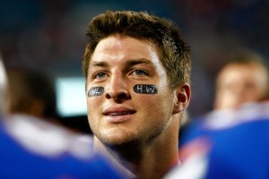 Phil. 4:6-7 etched in Tim's eye black (examiner.com)